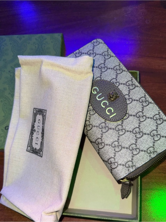 Unbrand Handbags - Quality Monogram Zip Wallet with Leather Logo Patch